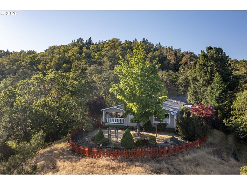 1525 Braunda Dr, Roseburg