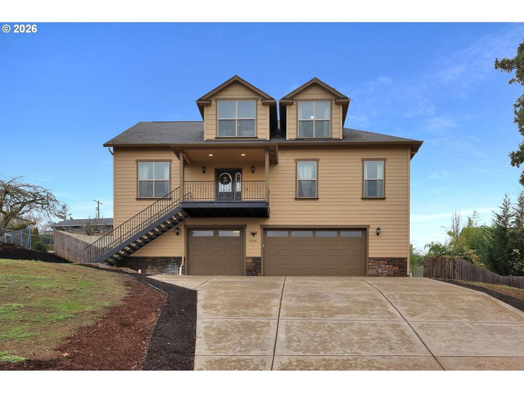 1930 Hawkins Ln, Eugene