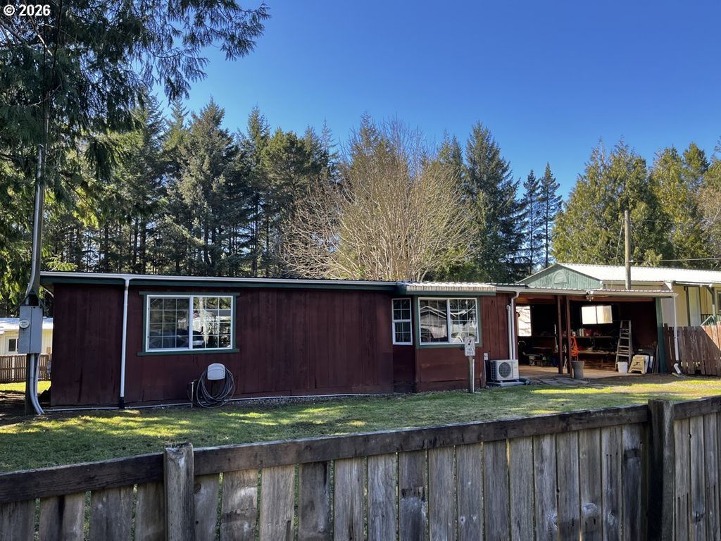 85122 Cedar Dr, Florence