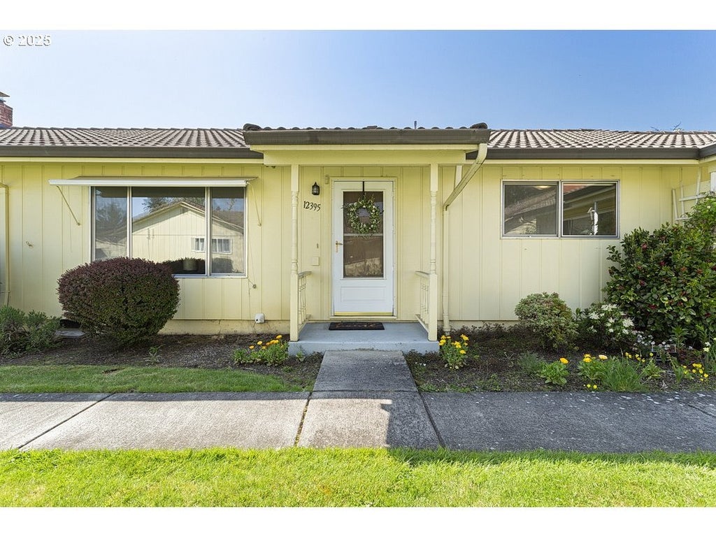 12395 Se Main St, Portland