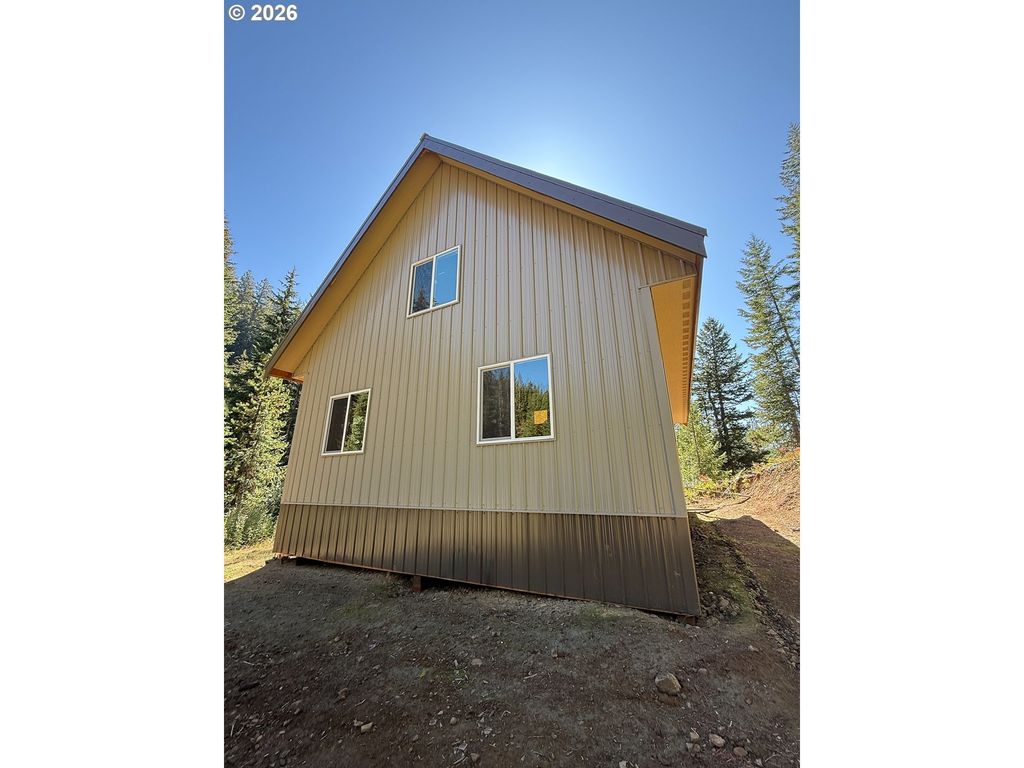 63850 Lost Creek Ln, Elgin