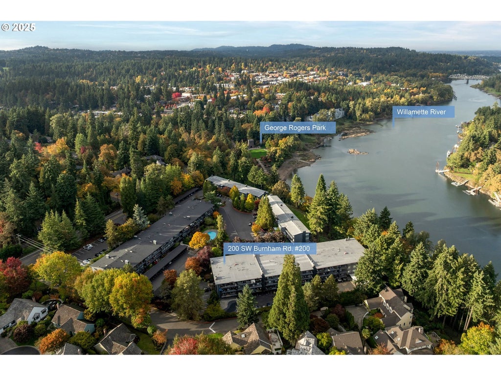 200 Burnham Rd 200, Lake Oswego
