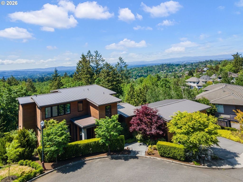 8718 Nw Terraceview Ct, Portland