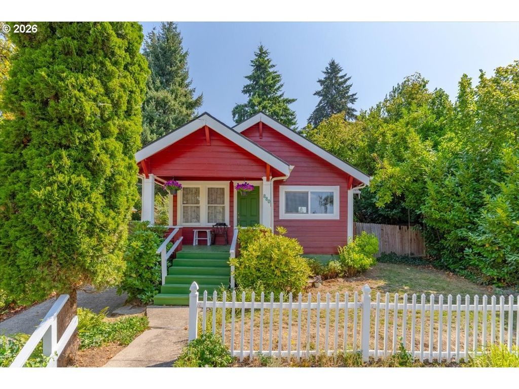 880 Ne Thompson Ave, Salem