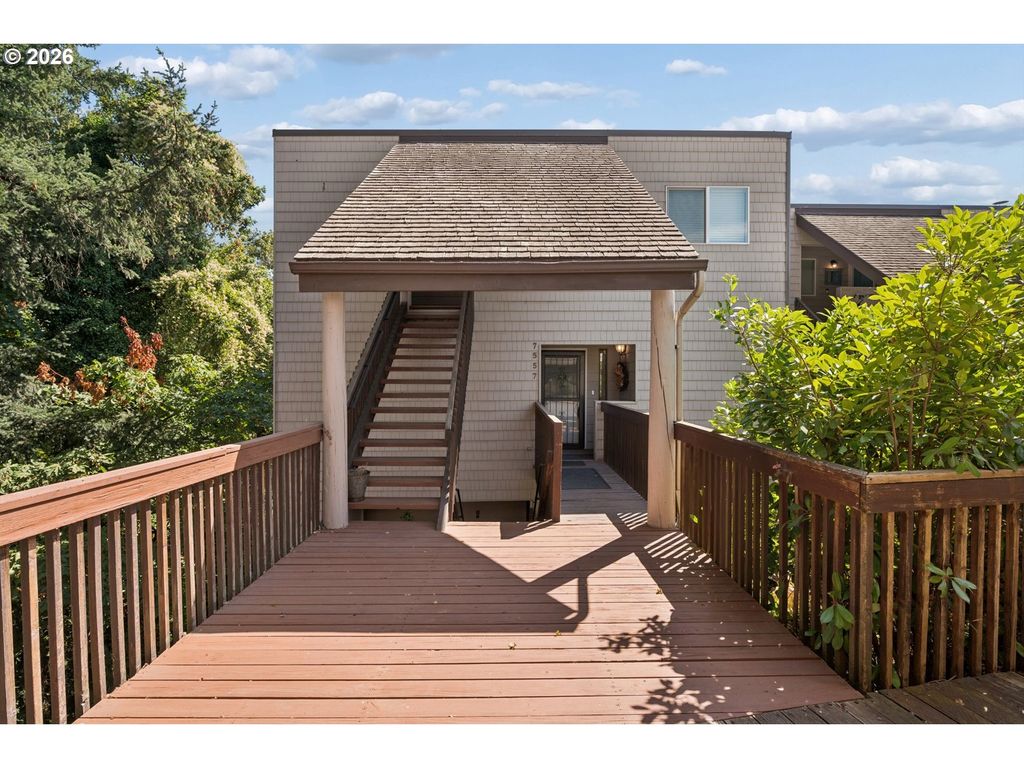 7557 N Edgewater Ave, Portland