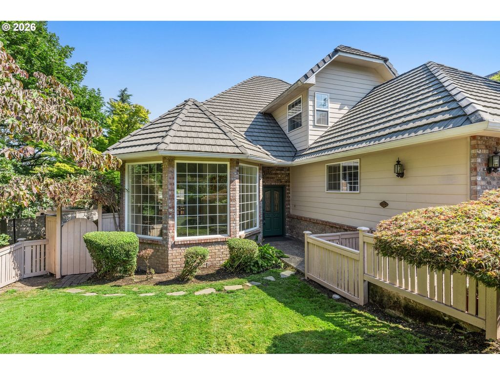 367 Spyglass Dr, Eugene