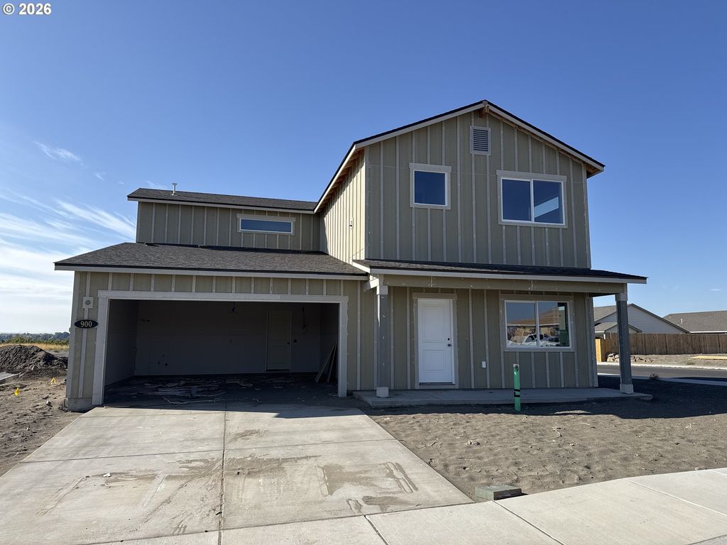 900 E Maple Brook Ave, Hermiston
