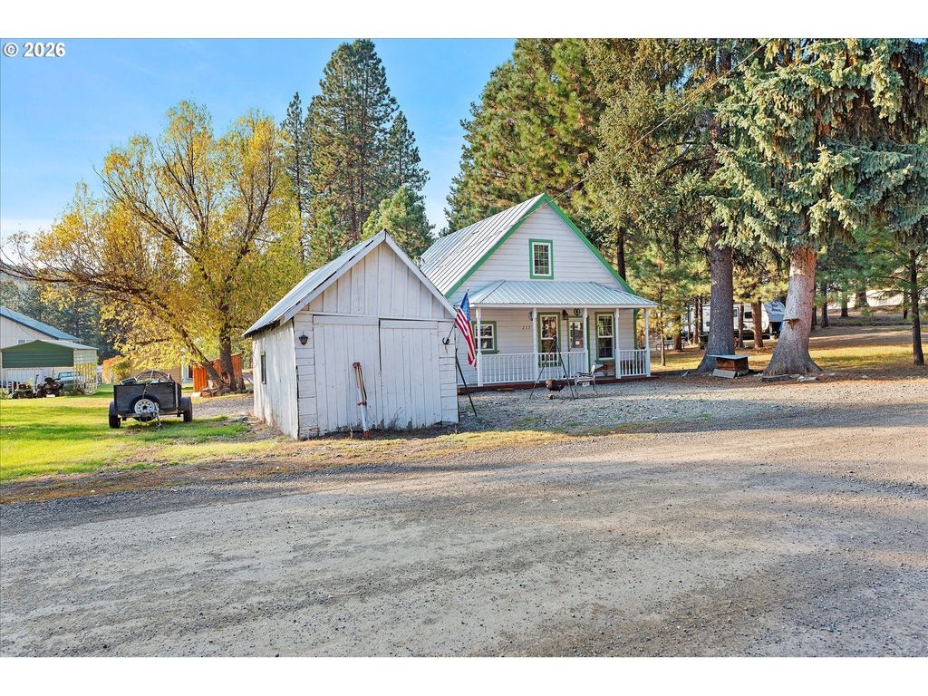 237 Bonanza St, Sumpter