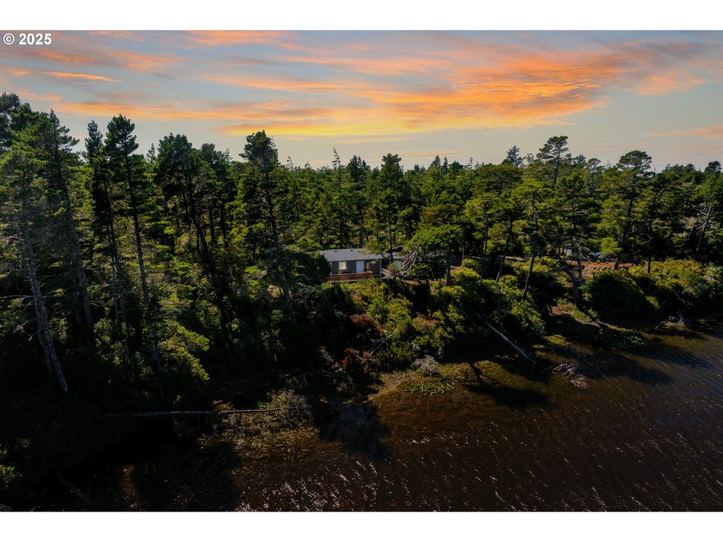 5041 Heceta Beach Rd, Florence