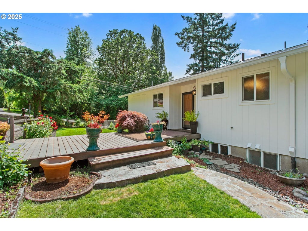 6985 Sw Florence Ln, Portland