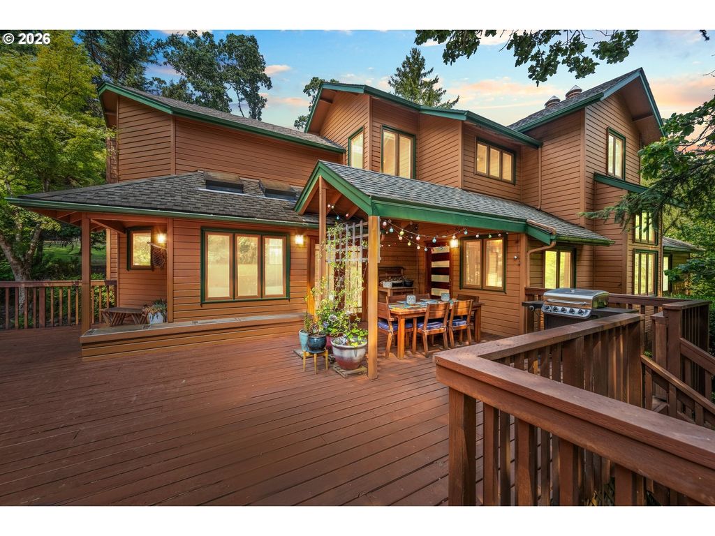 2310 Douglas Dr, Eugene