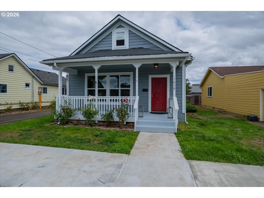 1060 Se Shelton St, Dallas
