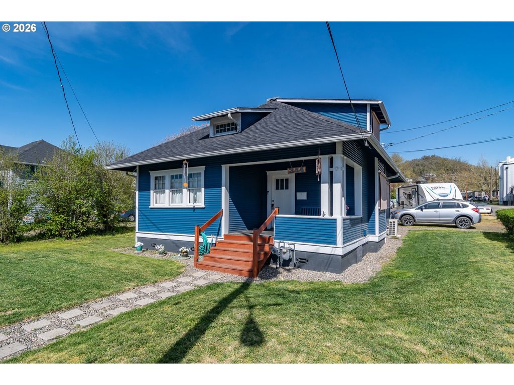 334 Ne Nash St, Roseburg