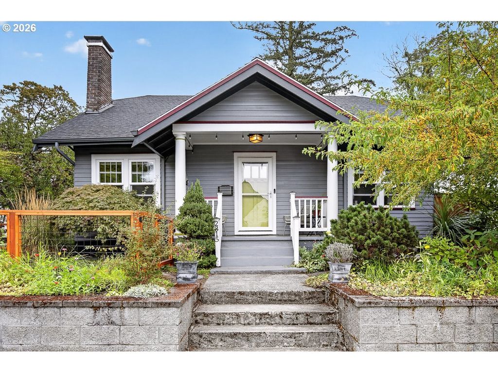 2315 Grant St, Vancouver