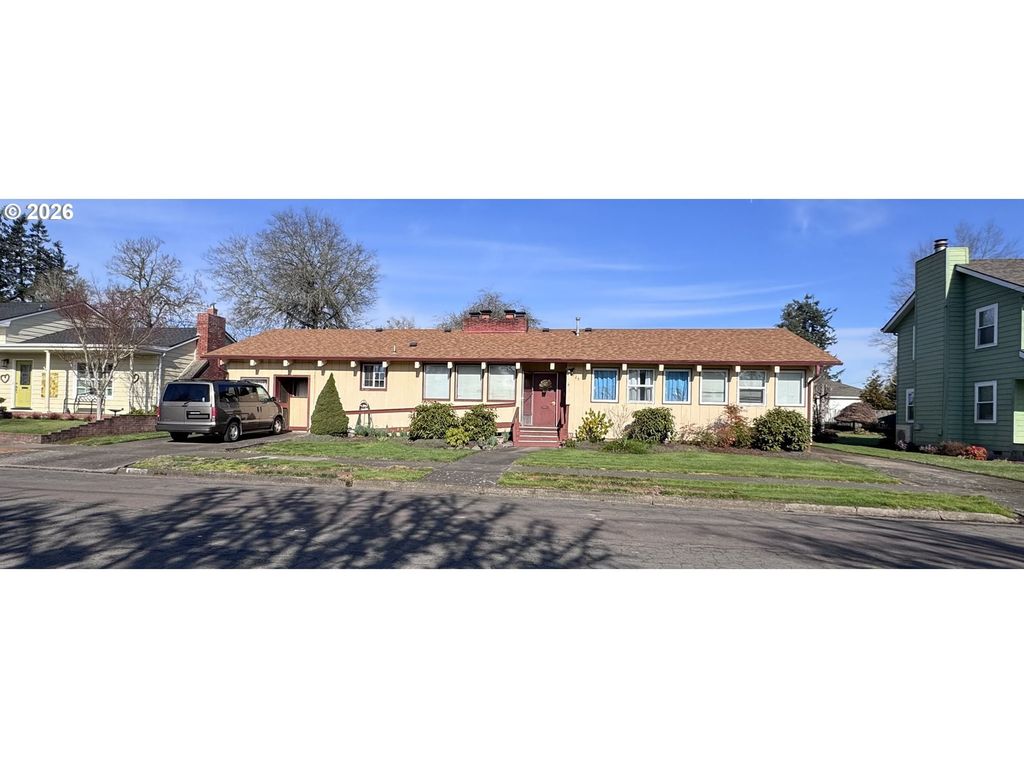 1325 8th Ave Sw, Albany