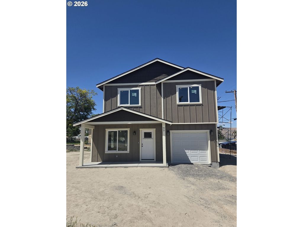 95 W Ivy St, Arlington