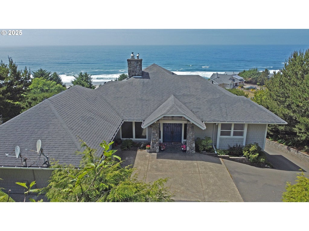 44615 Sahhali Dr, Neskowin