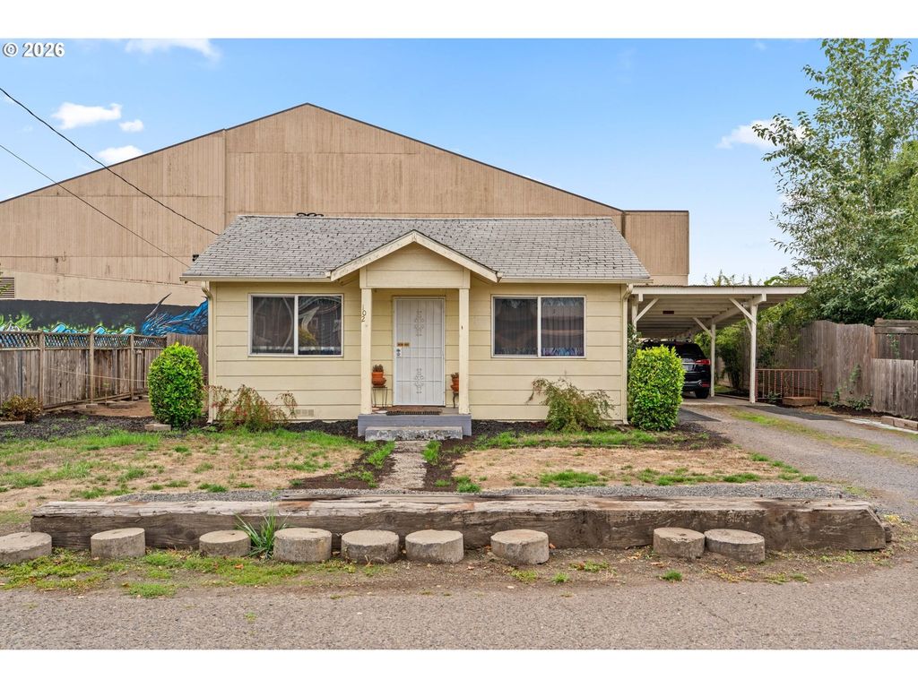 102 Holeman Ave, Eugene