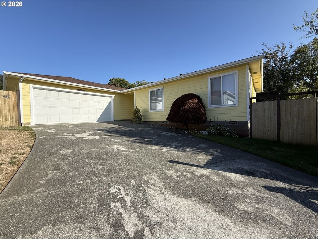 16465 Stitt Ln, Brookings