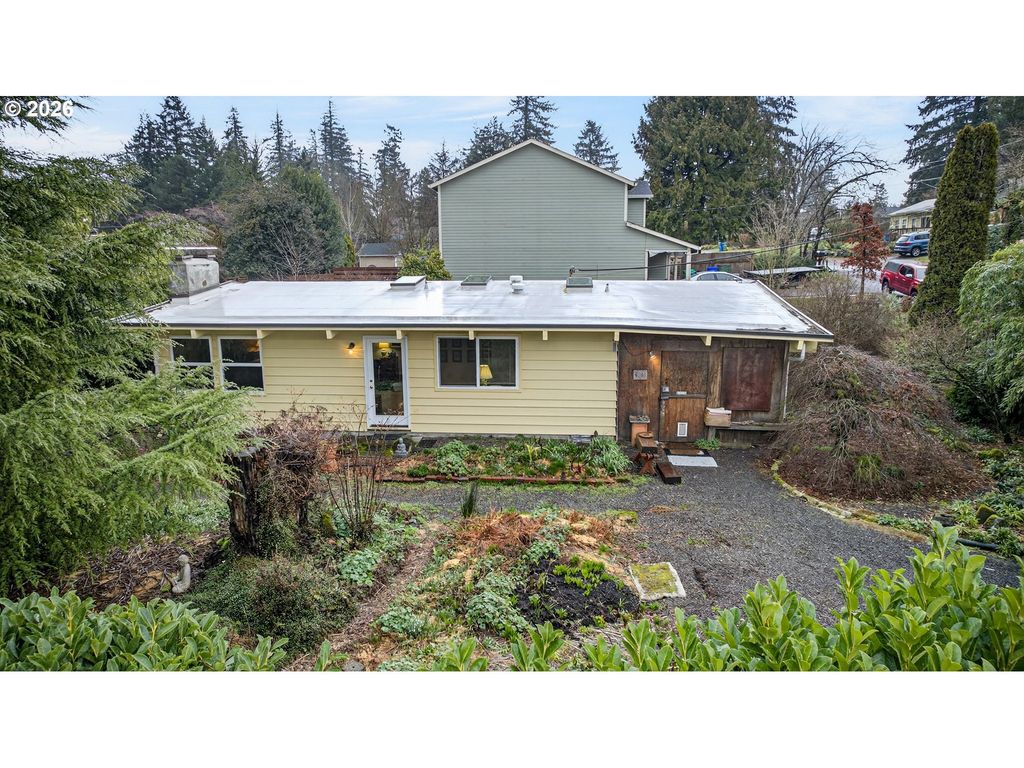 4833 Sw Buddington St, Portland