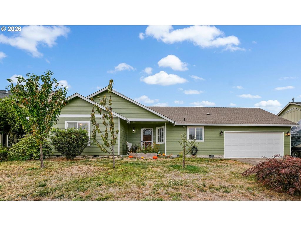 371 Hobson St, Stayton