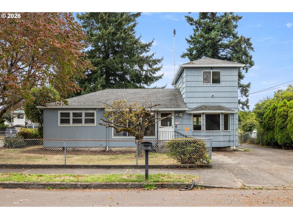 13056 Se Center St, Portland