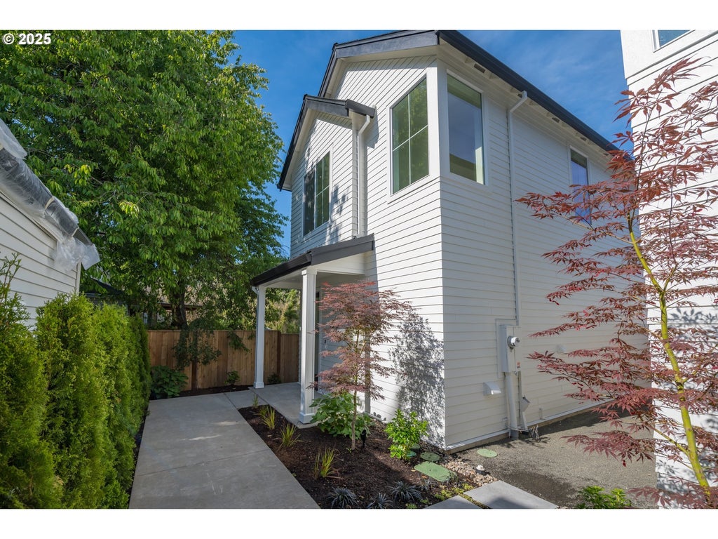 3725 N Michigan Ave, Portland