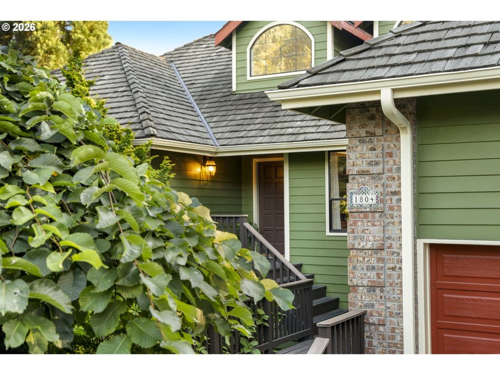 1804 Hall Ct, West Linn