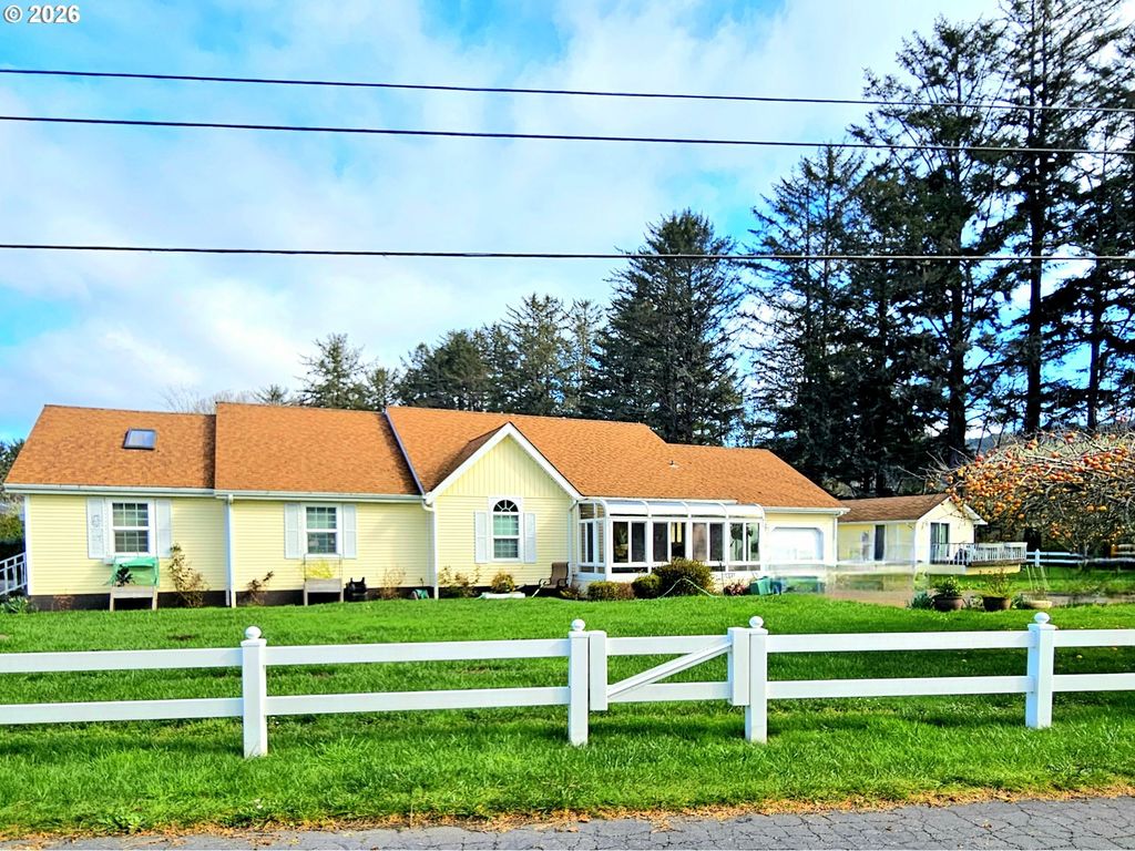 15482 Morrison Ln, Brookings