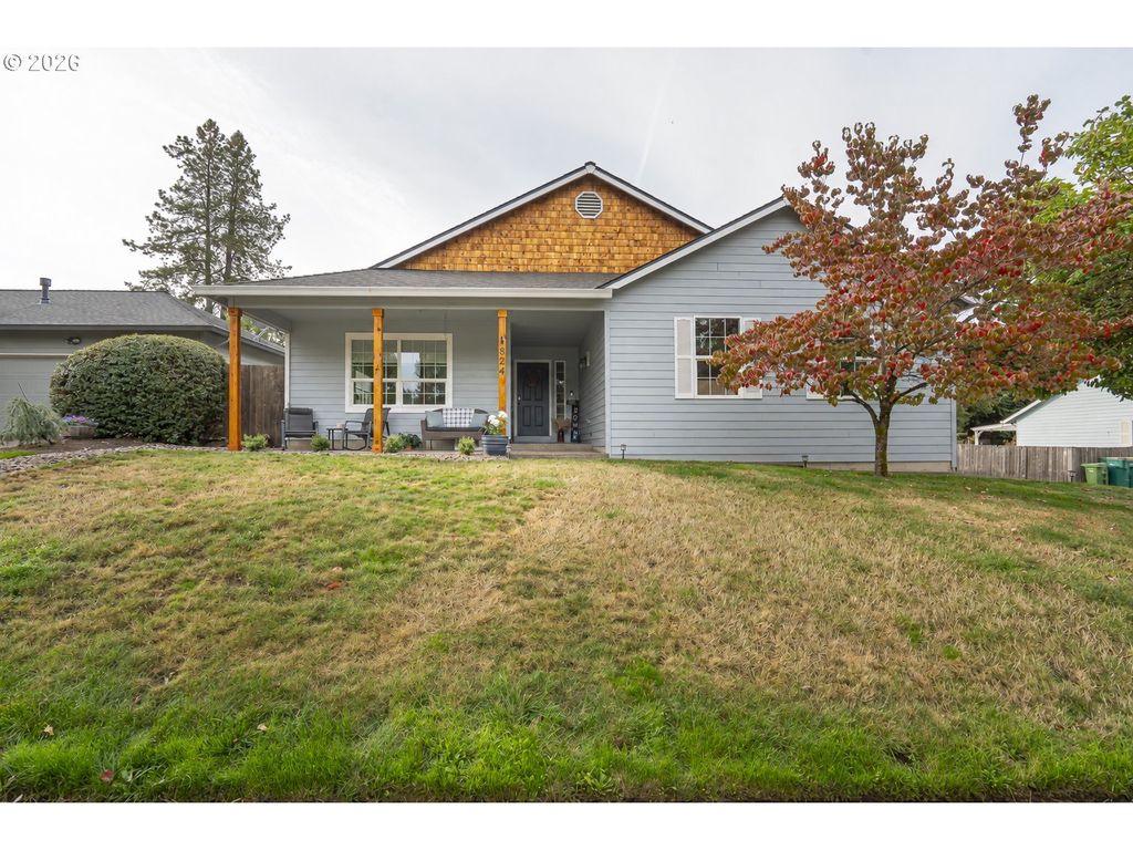 824 E Edgewood Dr, Newberg