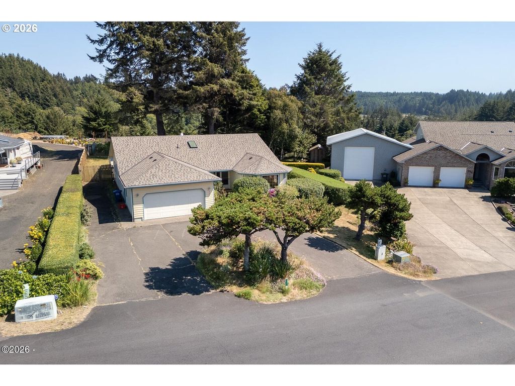 989 Nw Estate Dr, Seal Rock