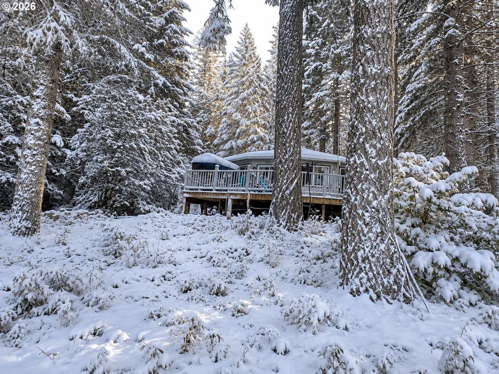 5000 Mountain Shadows Dr, Mt Hood Prkdl