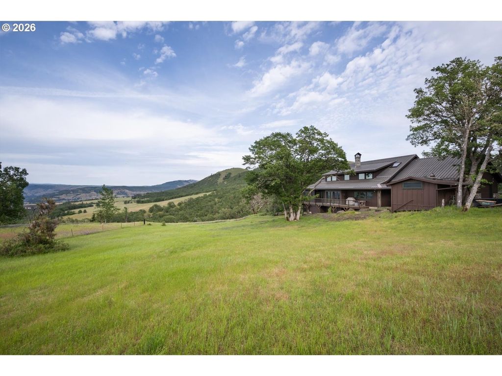 1945 Cynthia Way, Mosier
