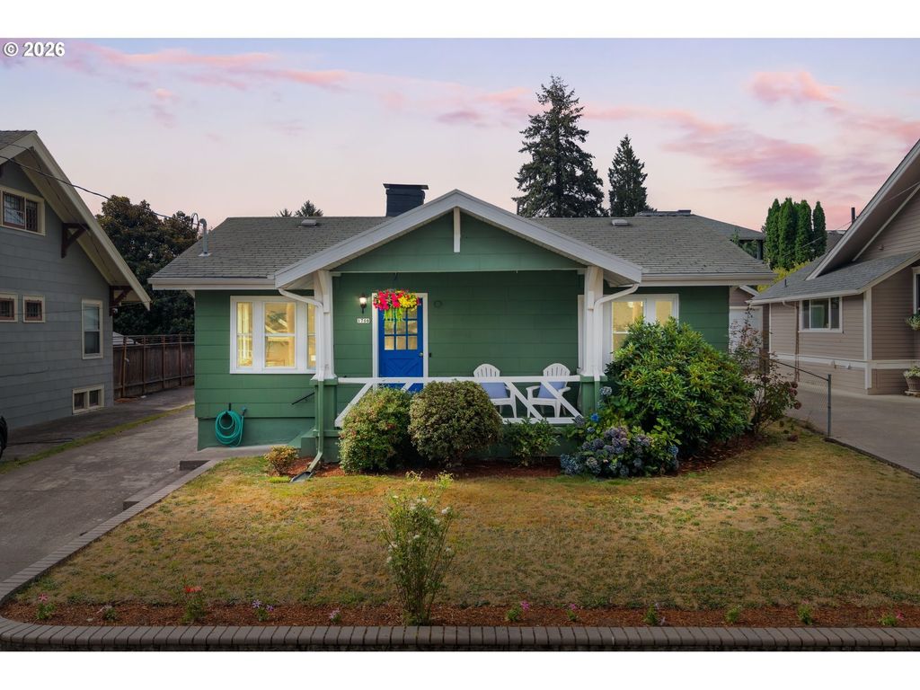 1706 N Winchell St, Portland