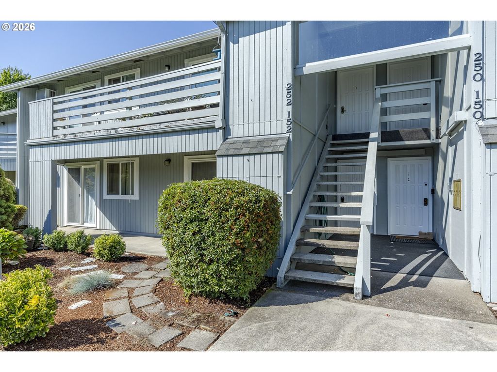 650 Harlow Rd 152, Springfield