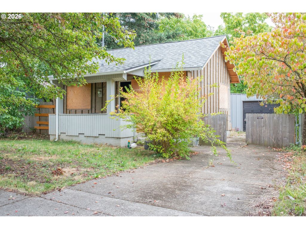 10422 Se Ellis St, Portland