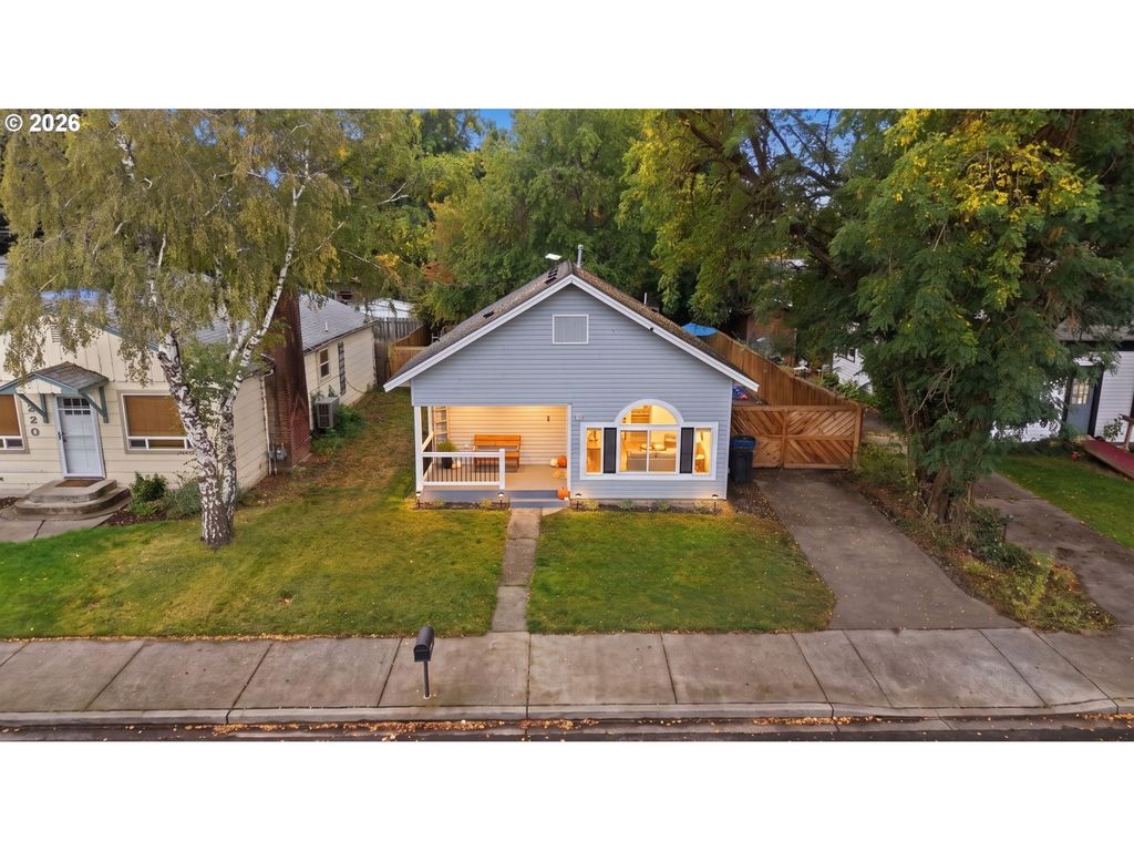 218 E Collins St, Goldendale