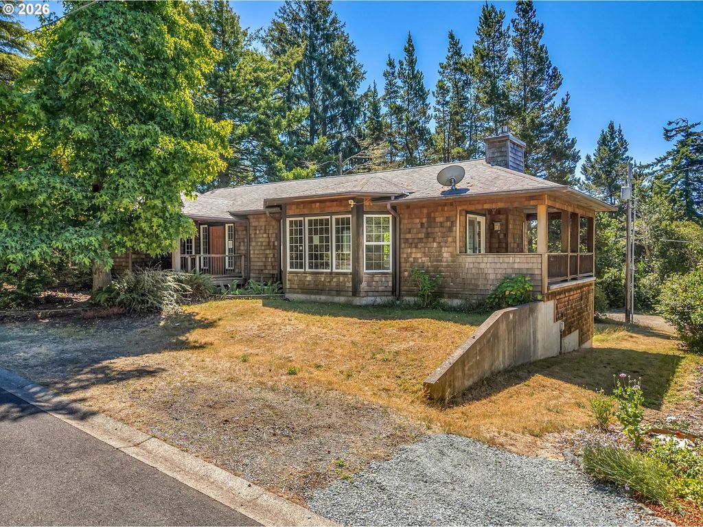 470 North Ave, Manzanita