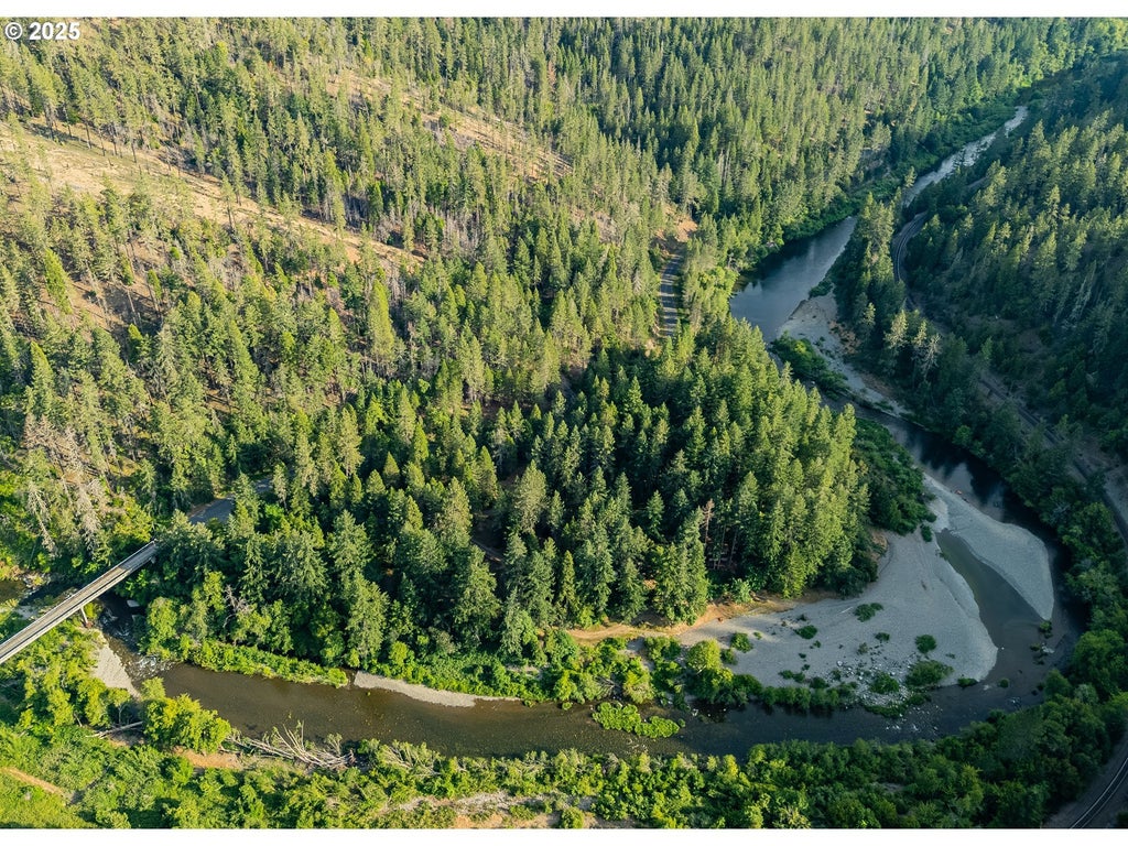 5925 Cow Creek Rd, Riddle