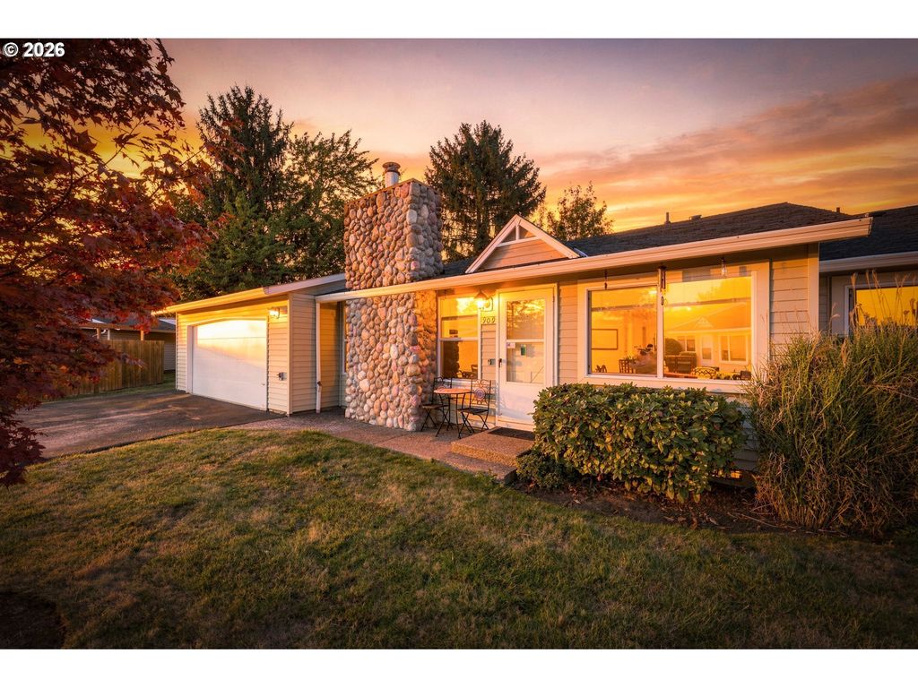 909 Ne Cochran Ave, Gresham