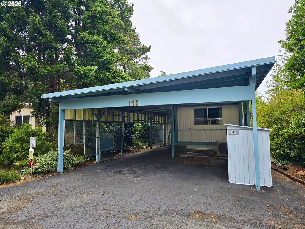 1600 Rhododendron Dr 143, Florence