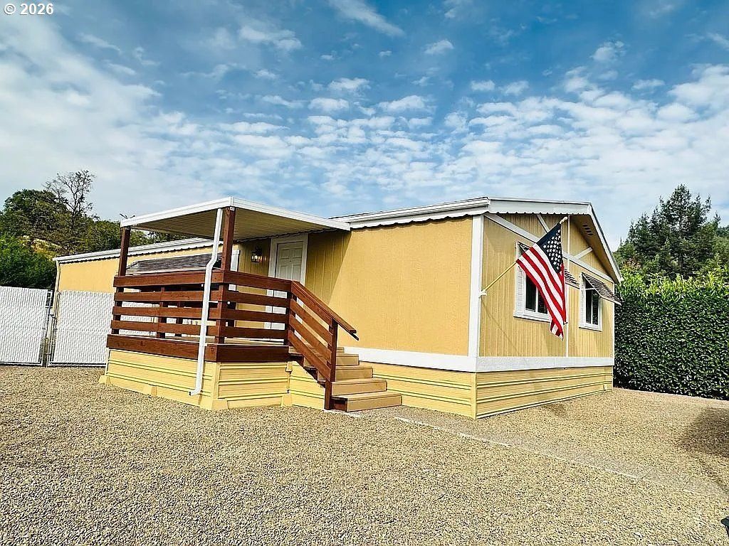 1014 Shadow Ranch Ln, Roseburg
