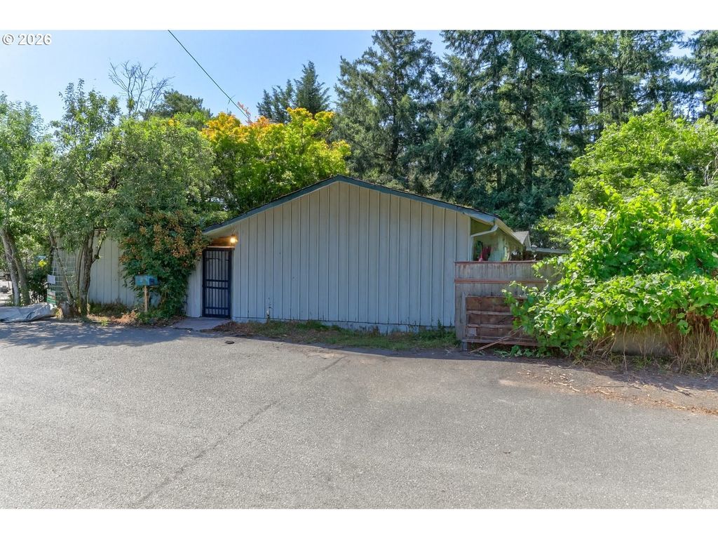1016 S Lieser Rd, Vancouver
