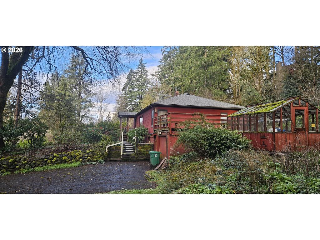 18300 Bryant Rd, Lake Oswego