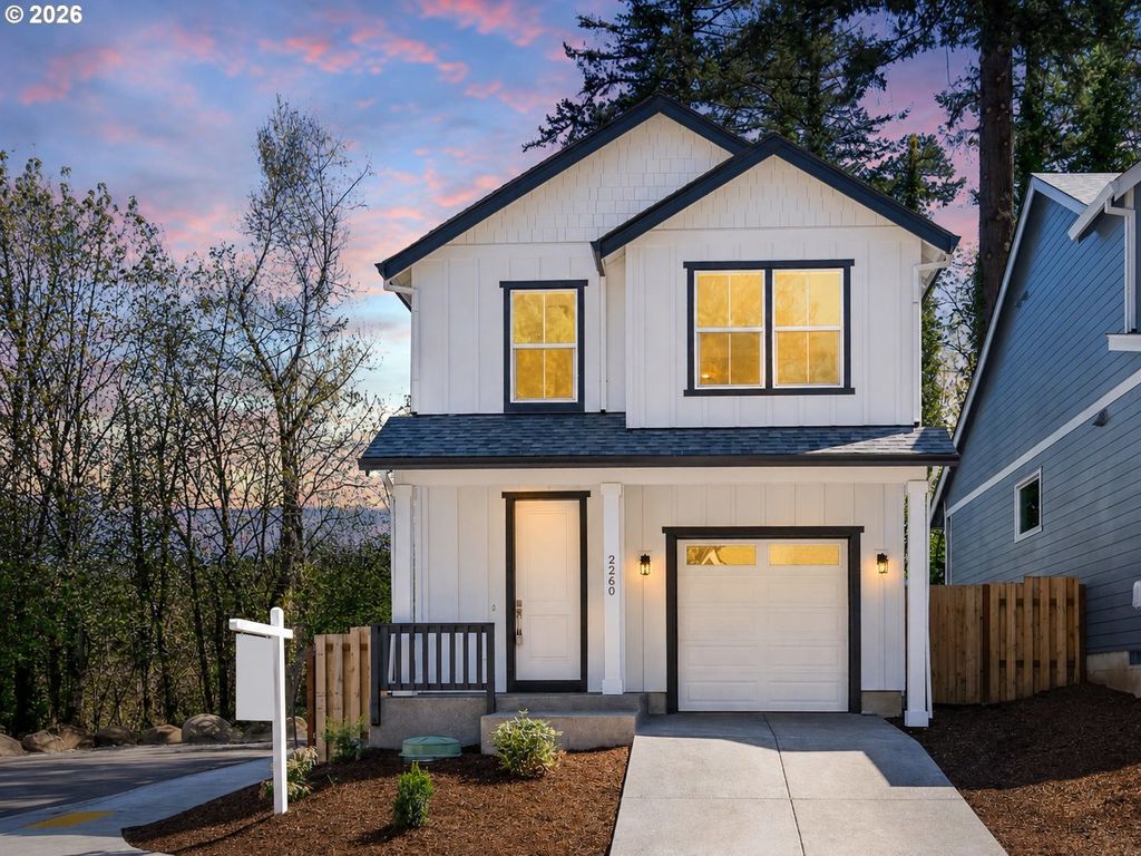 2260 Ne 207th Pl, Fairview