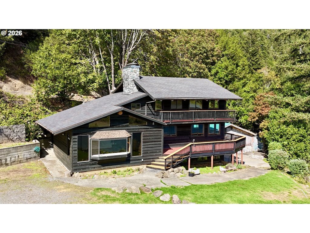 96476 N Bank Rogue River Rd, Gold Beach