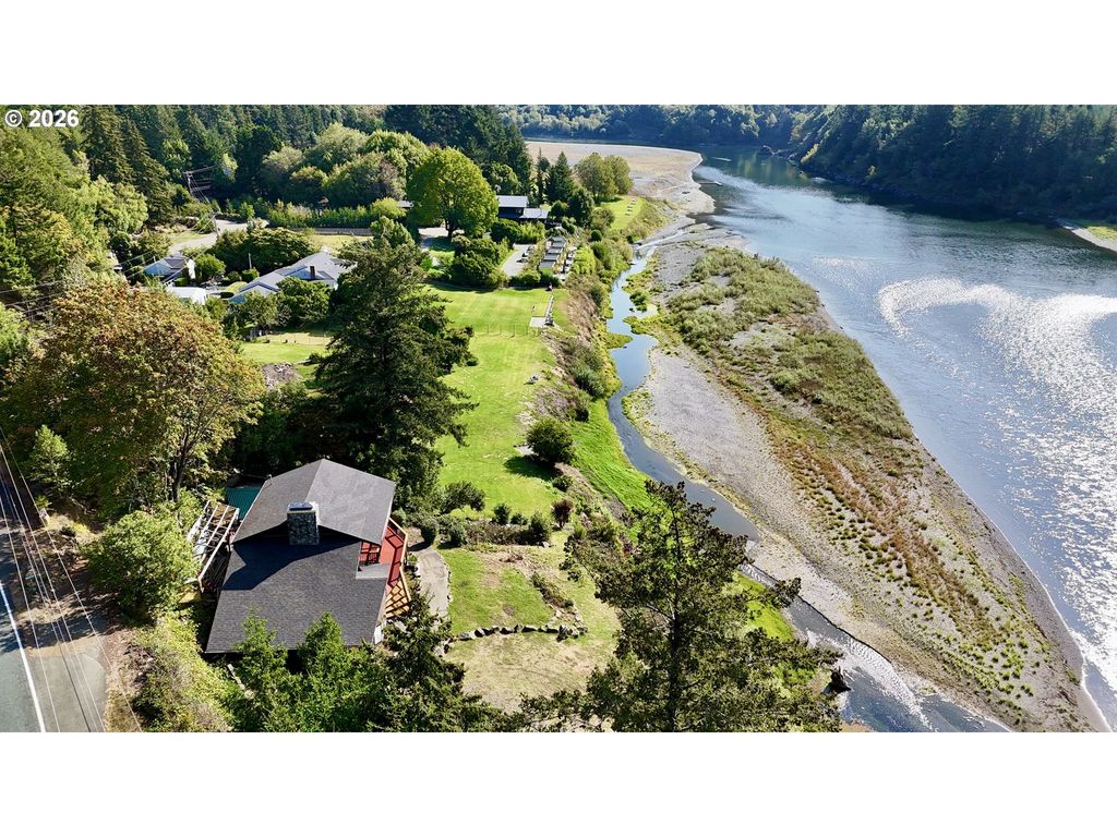 96476 N Bank Rogue River Rd, Gold Beach