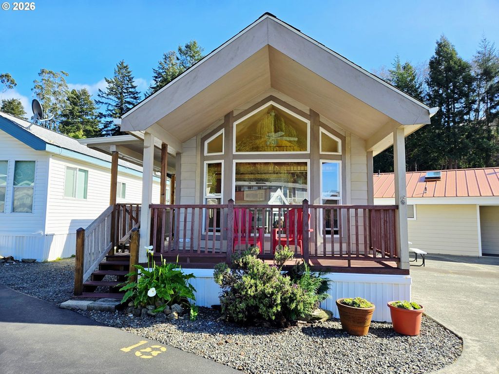 16219 Lower Harbor Rd 18, Brookings