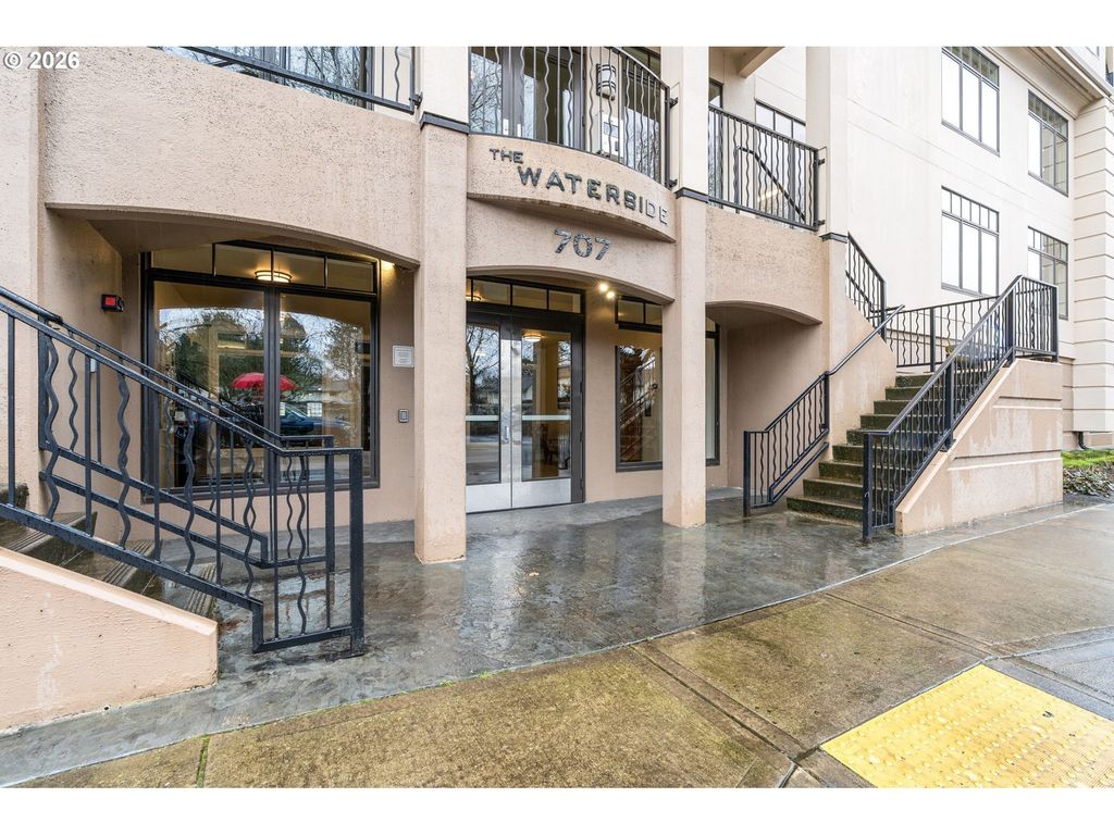 707 N Hayden Island Dr 227, Portland