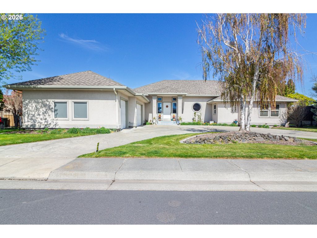 148 Rio Senda St, Umatilla